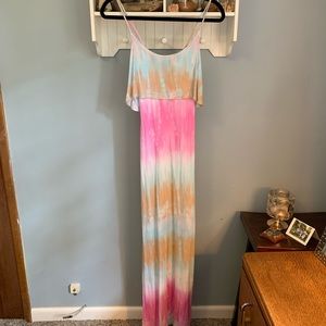 body fitting tie-dye maxi dress